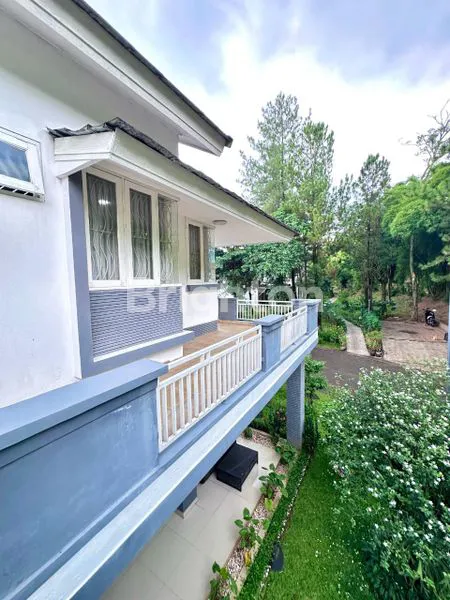 image HUNIAN CANTIK 2 LANTAI SIAP HUNI DI NEO CATALONIA (7)