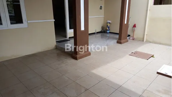 image RUMAH CANTIK SIAP HUNI DI KAWASAN TROPODO, SIDOARJO (2)