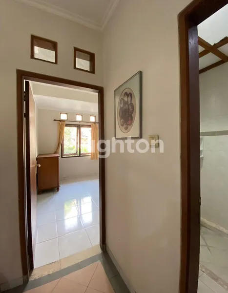 image RUMAH TERAWAT BABATAN PRATAMA 250MTR KE FORE COFFE & JALAN RAYA. DEKAT PONDOK ROSAN, HOKKY, RS WIYUNG (7)