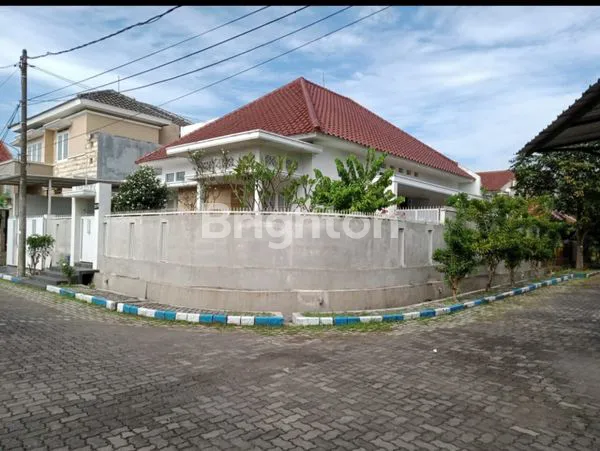 image RUMAH HOOK DI ARAYA, AREA TENGAH KOTA MALANG (2)