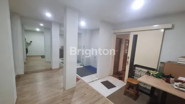 image RUKO HOOK LEBAK BULUS DENGAN 9 KANTOR & 2 SPACES RETAIL – PENDAPATAN PASIF DITANGAN ANDA (5)