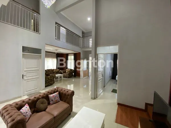 image [FOR RENT] RUMAH HOOK MEWAH 8 KAMAR – FULL FURNISHED DI KOMPLEK ELITE (4)
