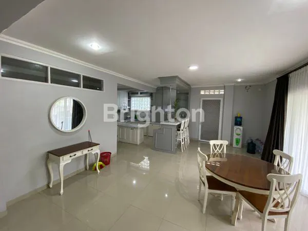 image [FOR RENT] RUMAH HOOK MEWAH 8 KAMAR – FULL FURNISHED DI KOMPLEK ELITE (5)