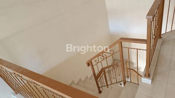 image RUMAH SUNTER 2 LANTAI, BARU RENOVASI, SEMI FURNISHED (6)