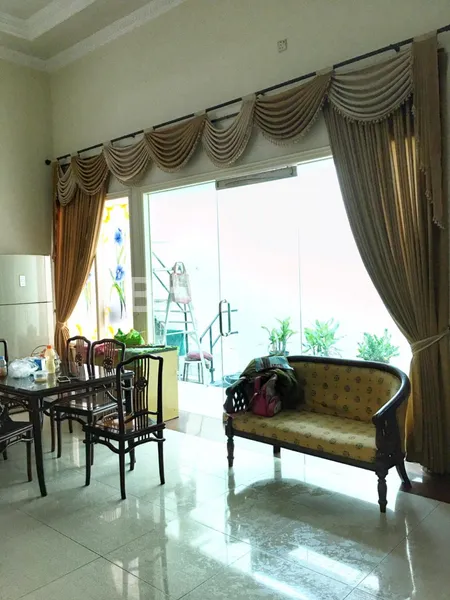 image DIJUAL RUMAH HOOK MANYAR INDAH (4)