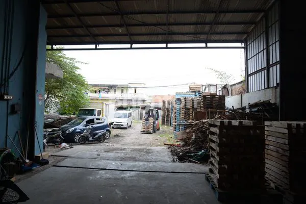 image GUDANG LEBAR PINGGIR JALAN DEKAT HARAPAN INDAH (2)