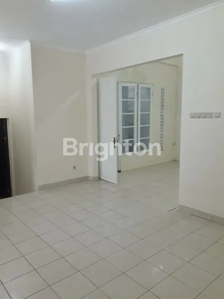 image SEWA HUNIAN 3 KAMAR TIDUR DI KOTA WISATA (2)