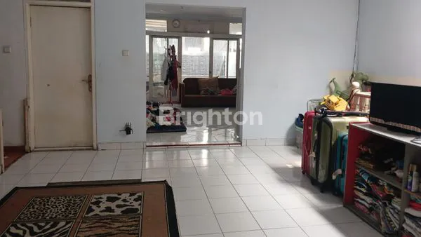 image DIJUAL RUMAH LOKASI NYAMAN DI LEBAK BULUS JAKARTA SELATAN (5)