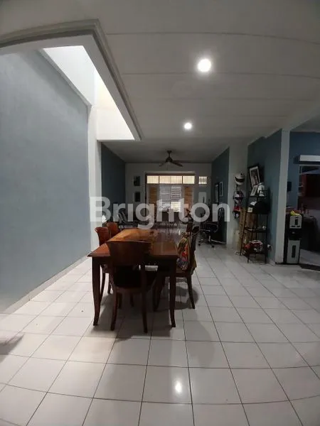 image DIJUAL RUMAH LOKASI NYAMAN DI LEBAK BULUS JAKARTA SELATAN (3)