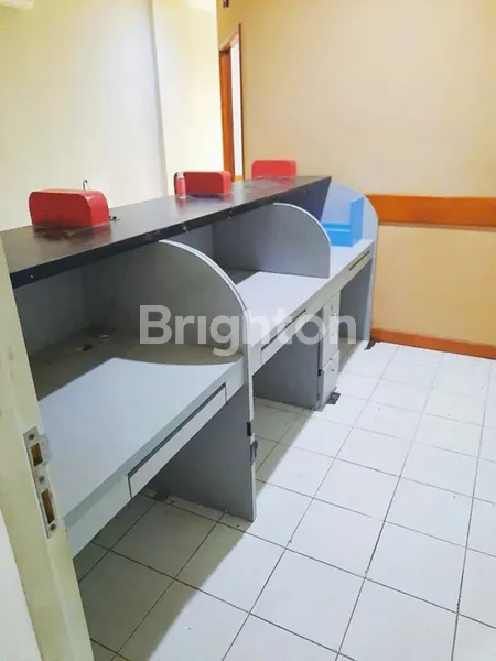 image RAYA DIPONEGORO 3,5 LANTAI STRATEGIS COCOK UNTUK BANK ATAU KANTOR  (4)