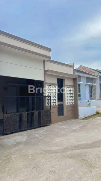 image RUMAH MINIMALIS BARU DI REGENCY, STRATEGIS DI BALIKPAPAN SELATAN (2)