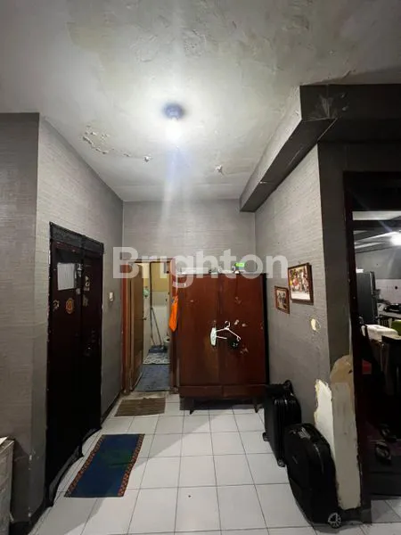 image RUMAH LUAS 200M² DI RUNGKUT MEJOYO, 7KT 3KM, SHM LENGKAP (6)