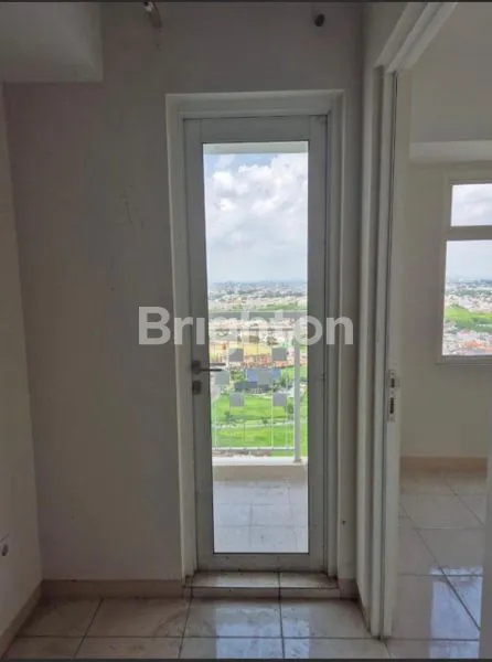 image THE SPRINGLAKE APARTEMEN TOWER AZOLLA (2)