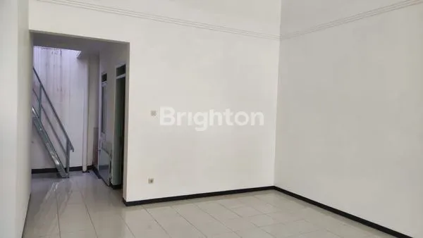 image DISEWAKAN RUMAH CLUSTER SIAP HUNI TANPA RENOVASI (8)