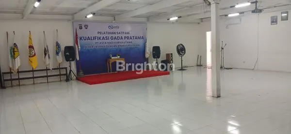 image GUDANG SUPER STRATEGIS KOMPLEK CARGO (4)