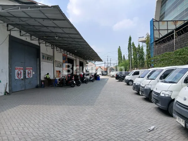 image SEWA GUDANG SUPER STRATEGIS DI RAYA TAMAN SEPANJANG, TAMAN, SIDOARJO. (5)