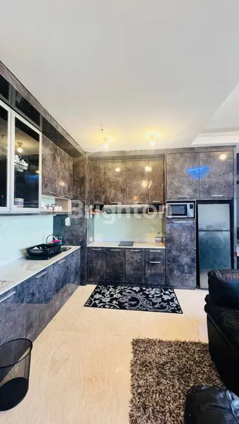 image JUAL SEWA APARTEMEN VIOLA CIPUTRA WORLD DUKUH PAKIS SURABAYA BARAT PRIVATE LIFT 2BR (1)