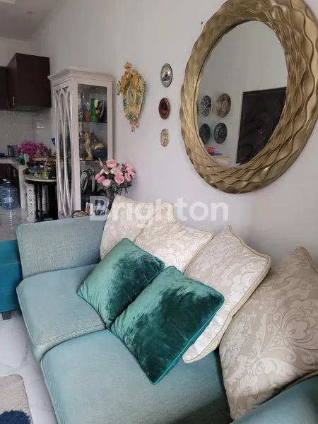 image RUMAH 2 LANTAI SIAP HUNI DI PURI SRI WEDARI CIBUBUR – DEKAT LRT & TOL, 1,6 M NEGO (2)