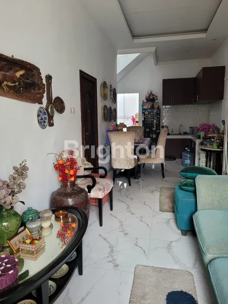 image RUMAH 2 LANTAI SIAP HUNI DI PURI SRI WEDARI CIBUBUR – DEKAT LRT & TOL, 1,6 M NEGO (3)