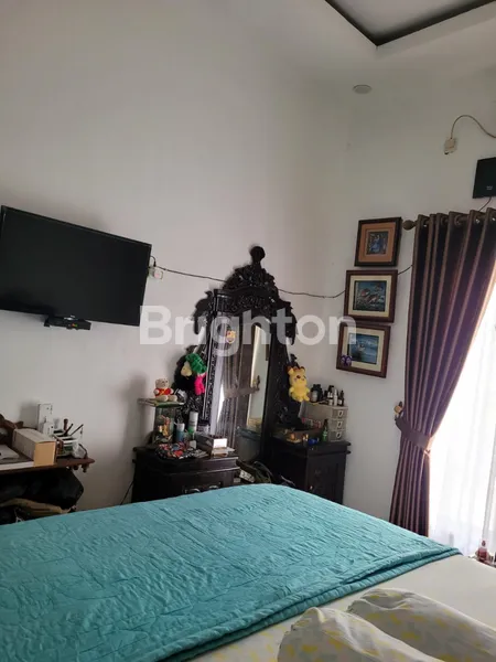 image RUMAH 2 LANTAI SIAP HUNI DI PURI SRI WEDARI CIBUBUR – DEKAT LRT & TOL, 1,6 M NEGO (6)