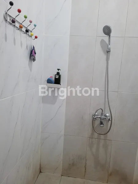 image RUMAH 2 LANTAI SIAP HUNI DI PURI SRI WEDARI CIBUBUR – DEKAT LRT & TOL, 1,6 M NEGO (8)