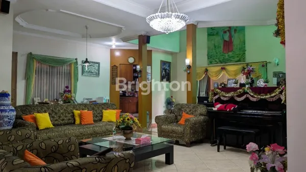 image RUMAH MEWAH 3 LANTAI DI JATIWARINGIN PONDOK GEDE - TURUN HARGA 3,6M ---> 2,35 M, DEKAT TOL & LRT! (5)