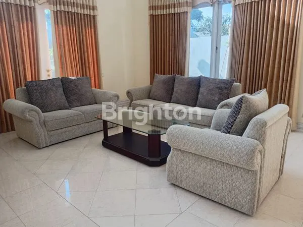 image RUMAH MEWAH HOOK DISEWAKAN DEKAT HARRIS HOTEL KOTA MALANG BALEARJOSARI (2)