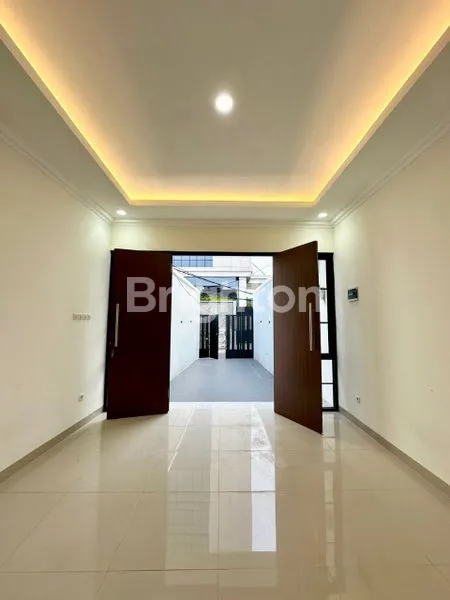 image DIJUAL RUMAH MINIMALIS KEREN DI JL PANJANG ARTERI KELAPA DUA RAYA KEBUN JERUK JAK BAR (3)