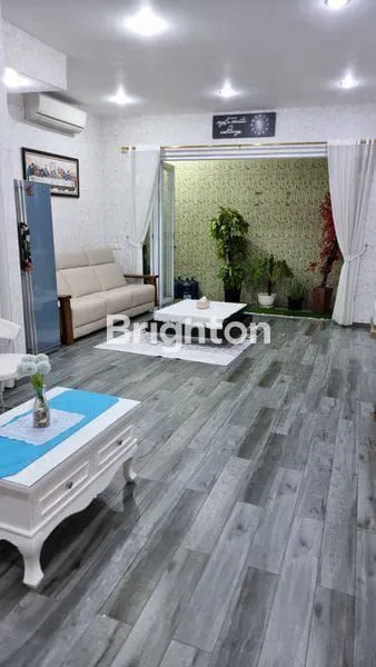 image RUMAH MEWAH 2 LANTAI DI MOZIA AMARINE BSD, 4+1 KT (2)