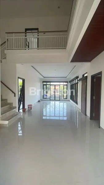 image RUMAH TENANG NYAMAN DAN MEWAH (1)