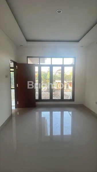 image RUMAH TENANG NYAMAN DAN MEWAH (3)