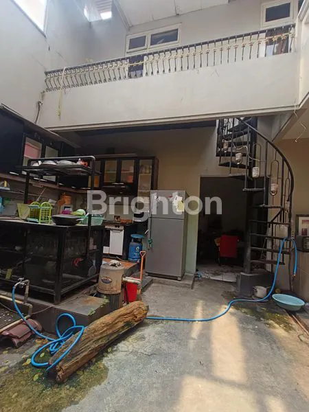 image HUNIAN STRATEGIS 5KT 3KM DI MERUYA, 2 GARASI, SEMI-FURNISHED (6)