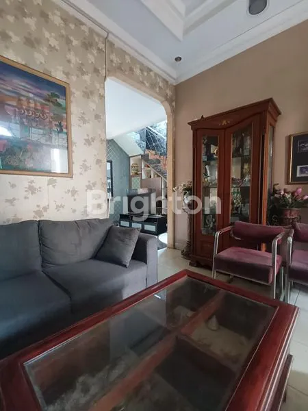 image HUNIAN STRATEGIS 5KT 3KM DI MERUYA, 2 GARASI, SEMI-FURNISHED (3)