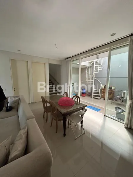 image RUMAH CANTIK DAN TERAWAT DI CITRALAND (2)