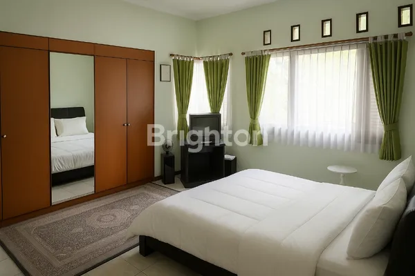 image RUMAH MEWAH 7+1 KAMAR DI KOMPLEKS EKSKLUSIF — LT 800M² / LB 400M² — HADAP UTARA, SHM (5)