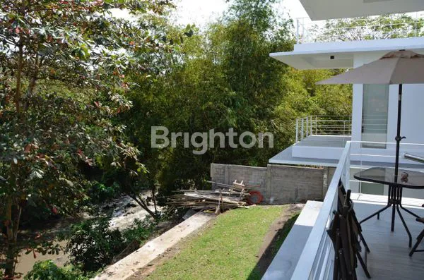 image FOR SALE – RIVERSIDE HOUSE IN CEKOMARIA, DENPASAR UTARA  (3)