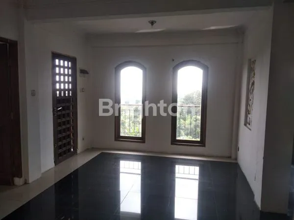 image VILLA MEWAH LT 895M² TAMANSARI BOGOR (6)