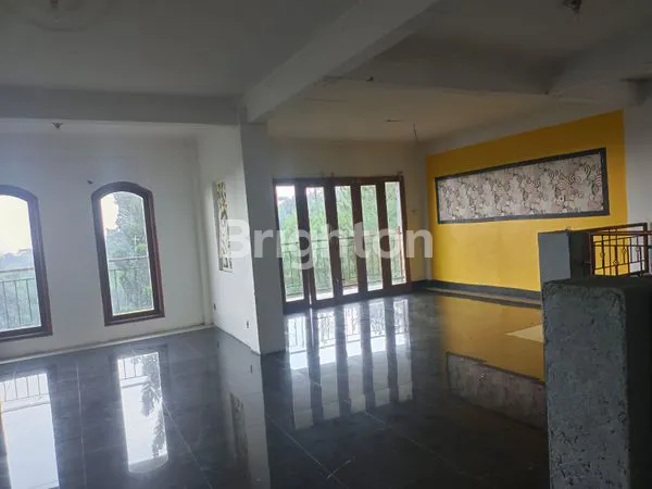 image VILLA MEWAH LT 895M² TAMANSARI BOGOR (2)