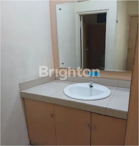 image RUKO STRATEGIS DI PUSAT KOTA MALANG EKS BANK DILENGKAPI DENGAN RUANG KHASANAH COCOK UNTUK BERBAGAI USAHA  (4)