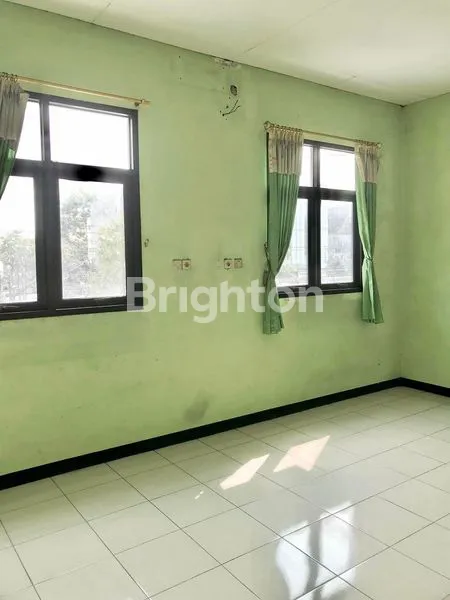 image RUKO DUA LANTAI SIAP PAKAI COCOK UNTUK USAHA ATAU KANTOR DI PINGGIR JALAN RAYA ARTERI SOEKARNO HATTA (6)