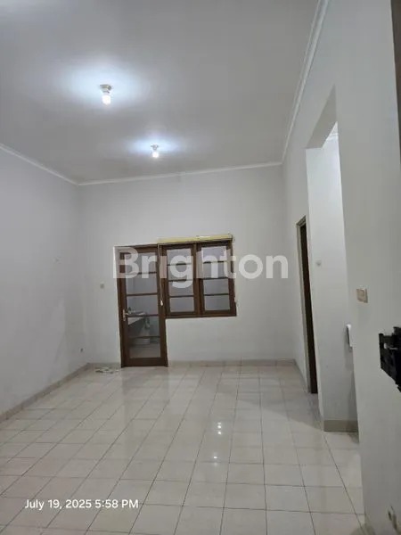 image RUMAH SEWA 2 KAMAR TIDUR DI KOTA WISATA (4)