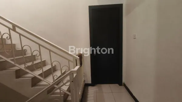 image RUKO SENTRA BISNIS 3.5 LANTAI SIAP AJB  (7)