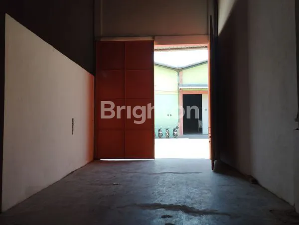 image GUDANG INDUSTRI 630M² BUDURAN AKSES JALAN LEBAR 20M (2)