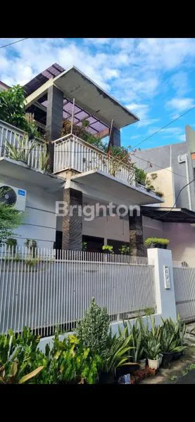 image DIJUAL RUMAH 2 LANTAI DI RAWAMANGUN JAKARTA TIMUR. PENERANGAN DALAM RUMAH BAGUS (1)