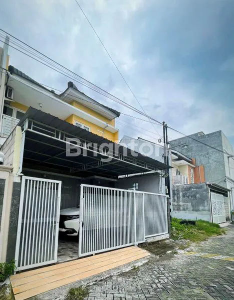 image RUMAH CANTIK DAN MEWAH TENGAH KOTA, 2 LT, 3 KT, SIAP HUNI (2)