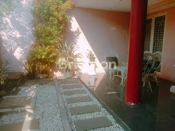 image RUMAH 1 LANTAI DI PERUMAHAN DELTA GARDENIA WARU SIDOARJO, ONE GATE SYSTEM TERAWAT DAN BEBAS BANJIR (2)