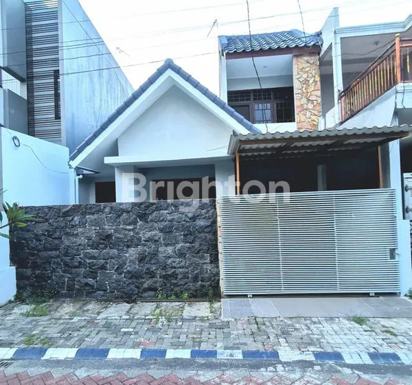 image RUMAH TERAWAT LEBAR 9 PRATAMA WIYUNG SURABAYA BARAT (1)