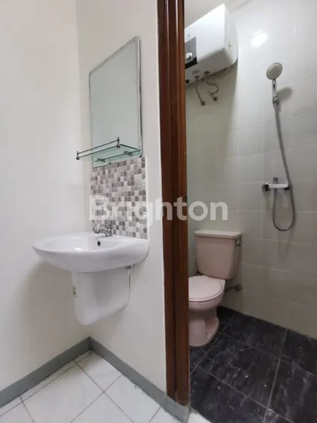 image RUMAH TERAWAT LEBAR 9 PRATAMA WIYUNG SURABAYA BARAT (5)