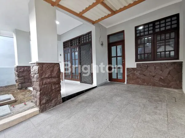 image RUMAH TERAWAT LEBAR 9 PRATAMA WIYUNG SURABAYA BARAT (2)
