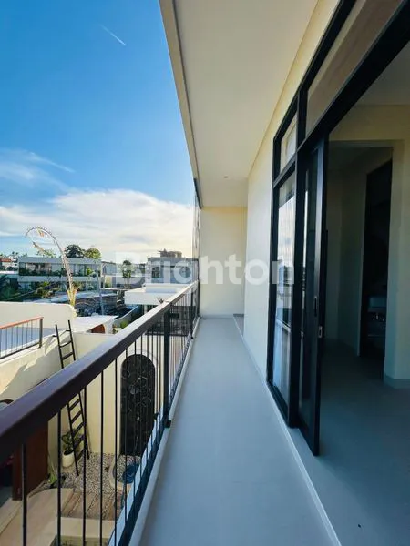 image VILLA MEWAH 2 KAMAR DI SESEH - 5 MENIT KE PANTAI (3)